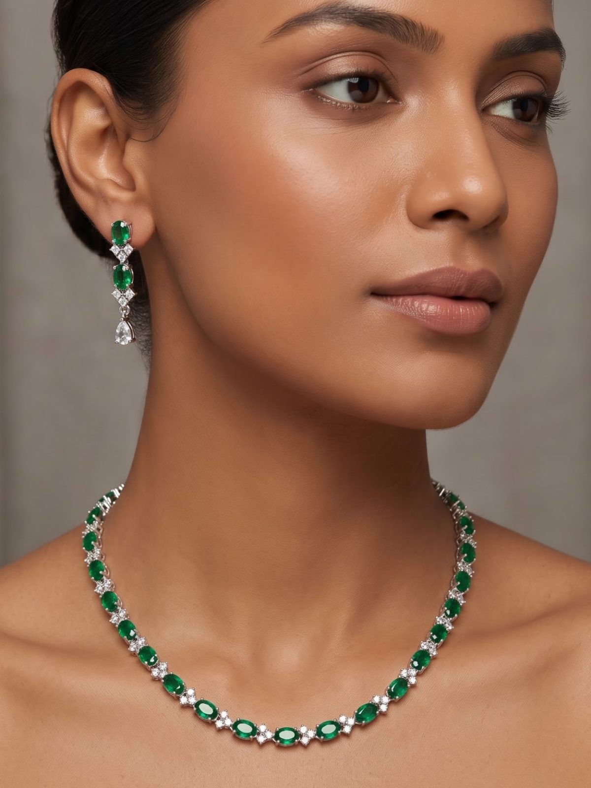 Aisha Gleaming Emerald Drop Chain